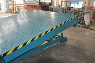 6000Kg Stationary Container Loading Dock Ramp , Adjustable Hydraulic Dock Levelers