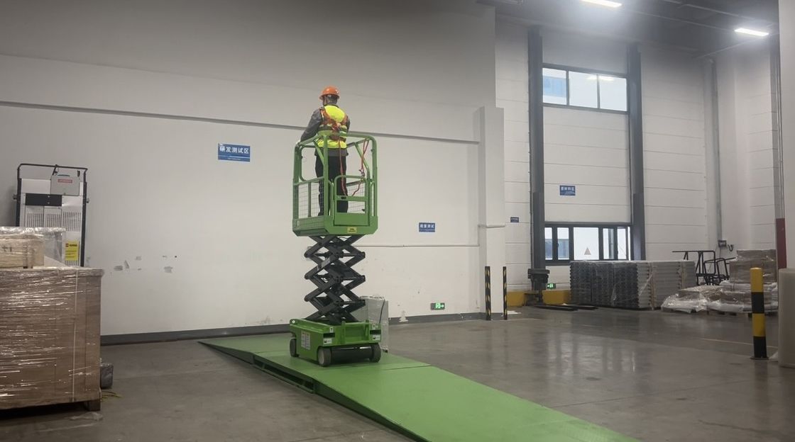 MINI SCISSOR LIFT OF FULL ELECTRIC WITH 3M PLATFORM HEIGHT FOR WAREHOUSE